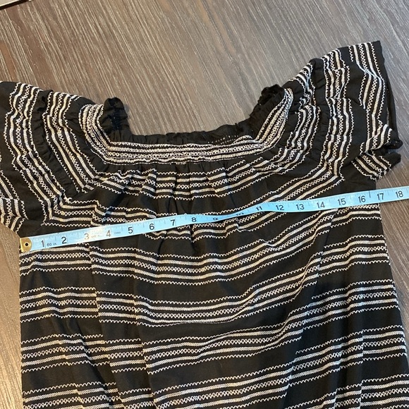 Max studio ladies Poly/cotton striped blouse in beautiful peasant style. Size XS - Picture 7 of 8